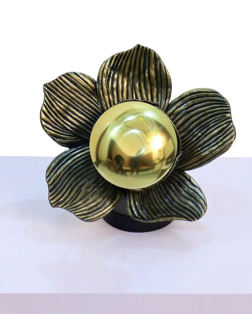 Celeste Flower Table Lamp | 11 x 9 inches