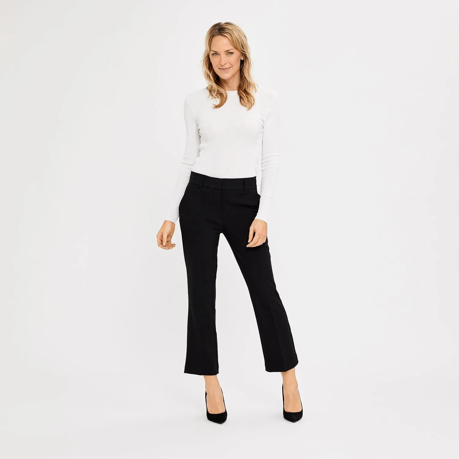 ClaraFV Crop 285 Black Glow