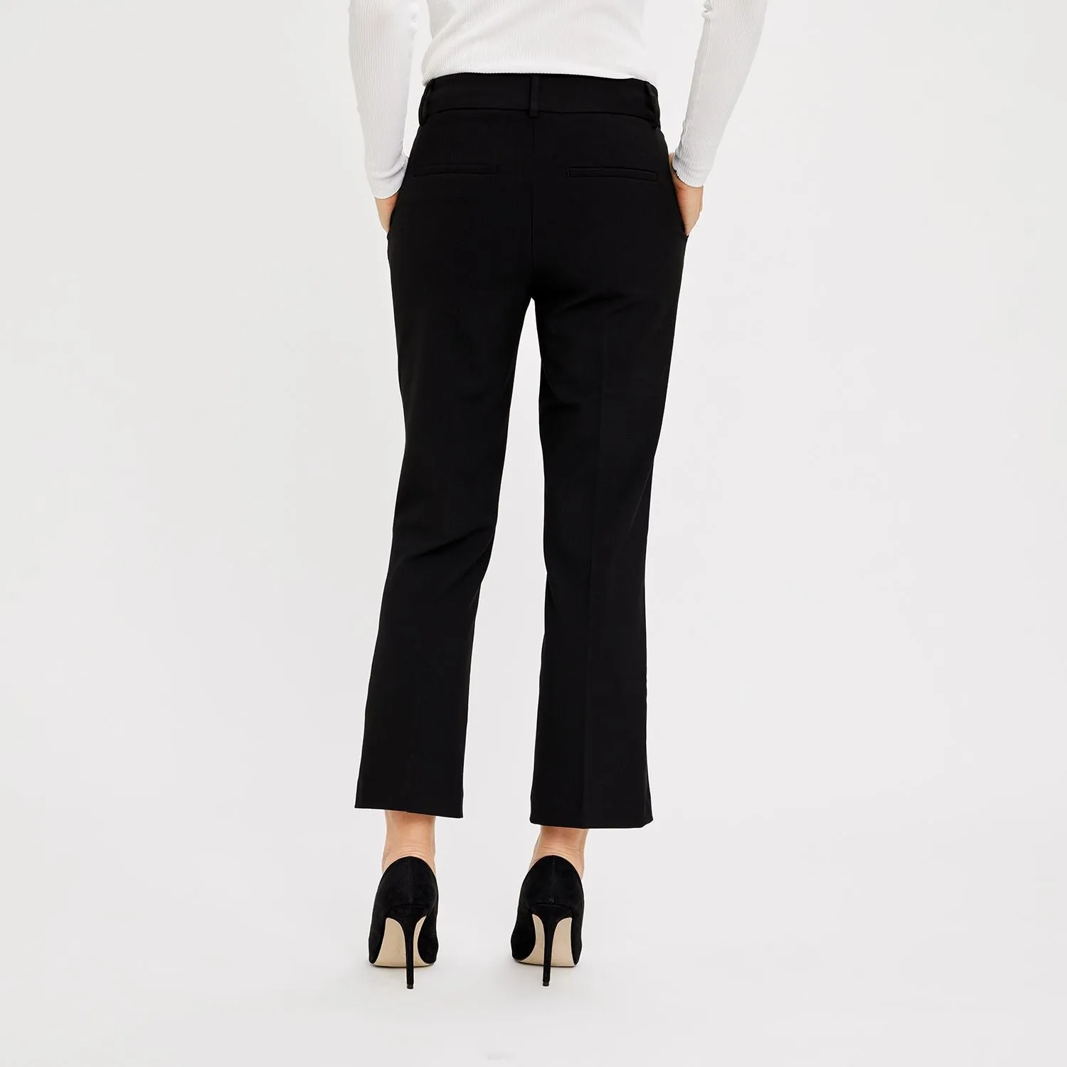 ClaraFV Crop 285 Black Glow