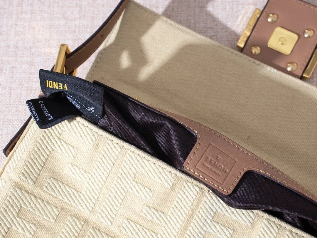 EN   Designer bags by Fendi 080