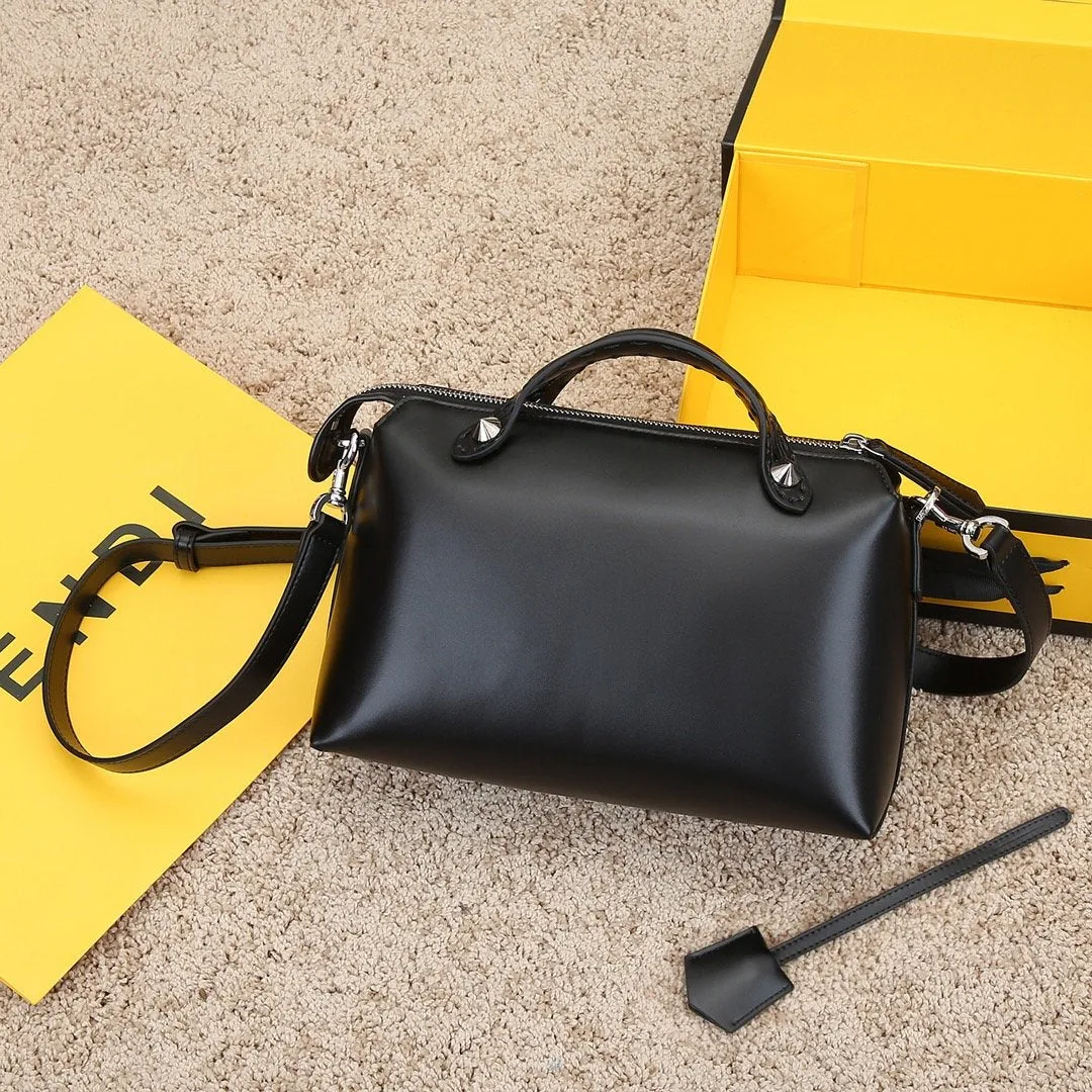 EN   Designer bags by Fendi 164
