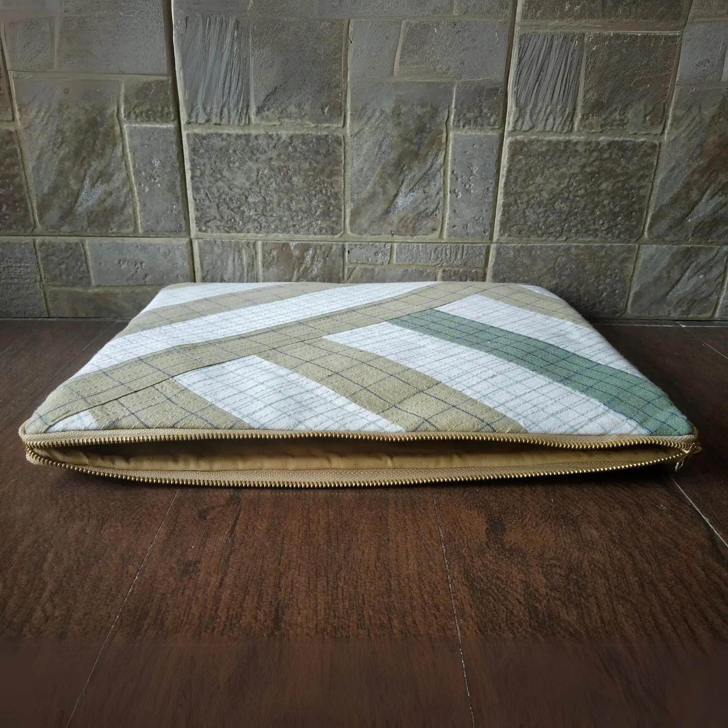 Geometric Stripe Elegance 15 Inches Laptop Sleeve | Minimalist Style