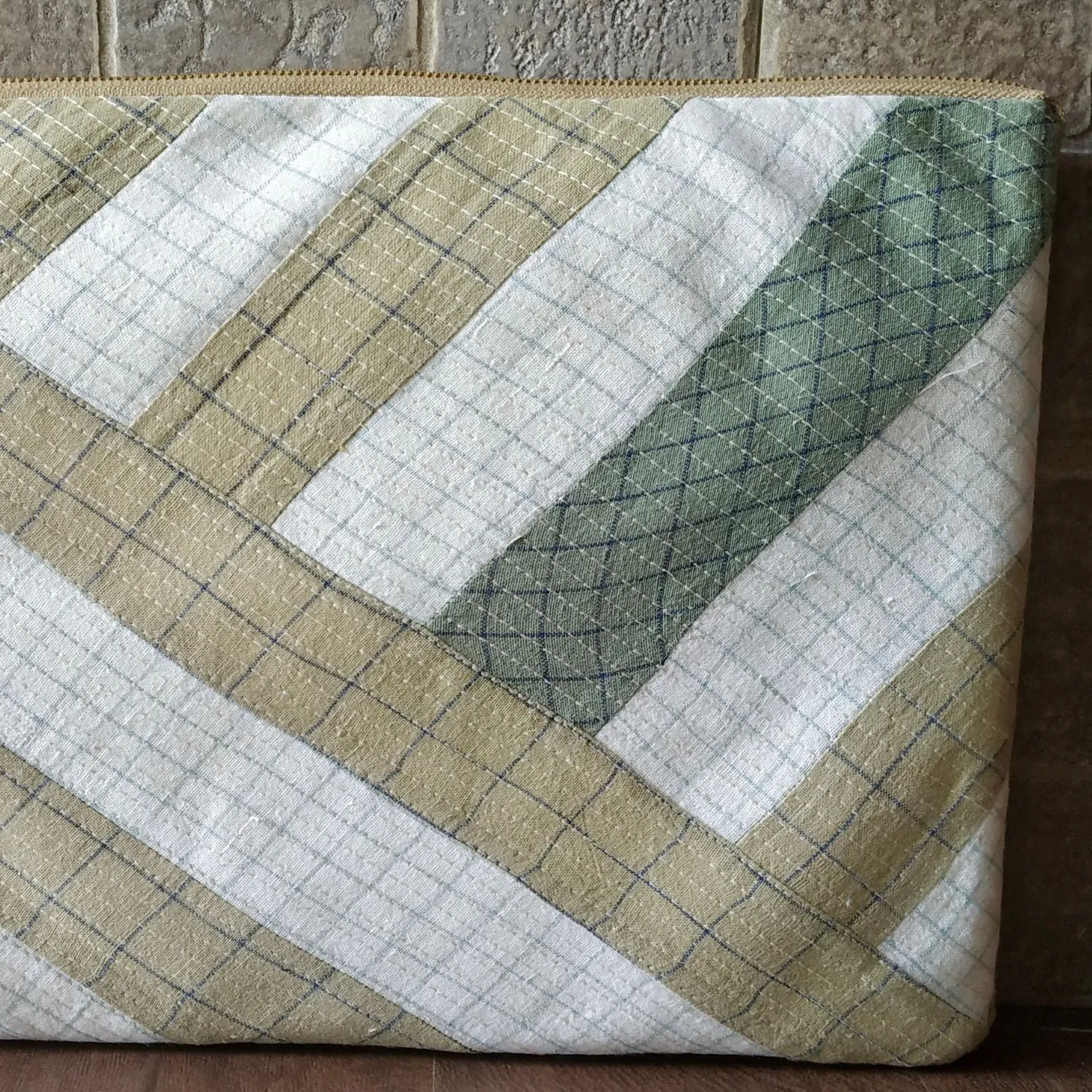Geometric Stripe Elegance 15 Inches Laptop Sleeve | Minimalist Style