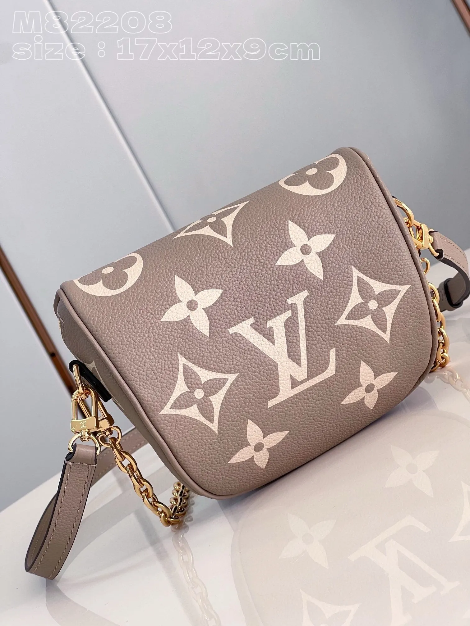 LB919 Mini Bumbag / 6.7 x 4.7 x 3.7 inches / HIGHEST QUALITY VERSION