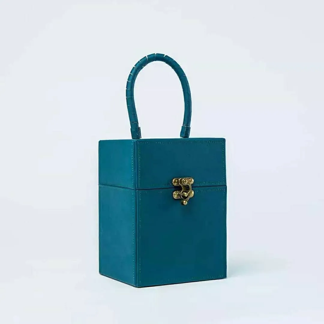 Manhattan Maxi Box Bag