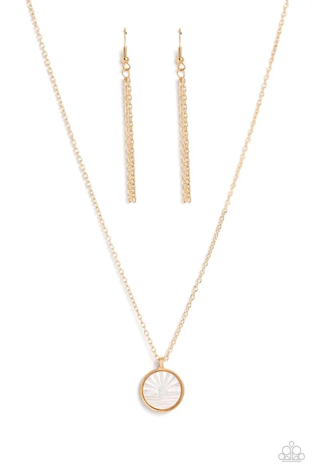 Paparazzi Necklace ~ Seize the Sunset - Gold
