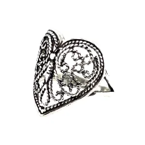 R39 Heart Cut Ring