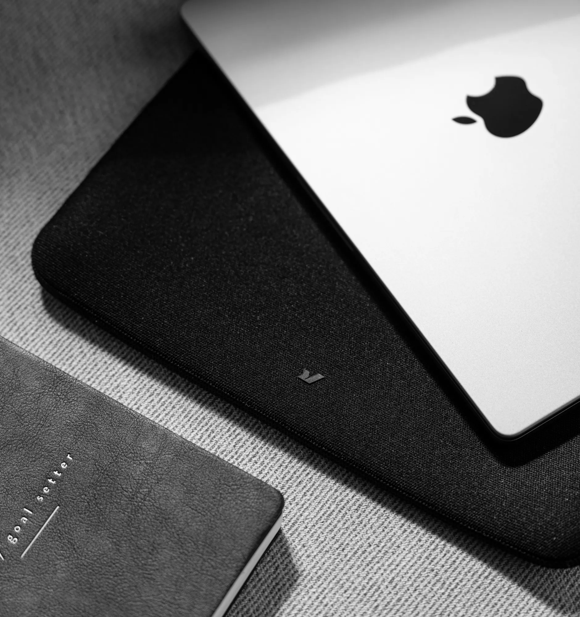 Rushfaster Laptop Sleeve For 16" MacBook Pro 2021