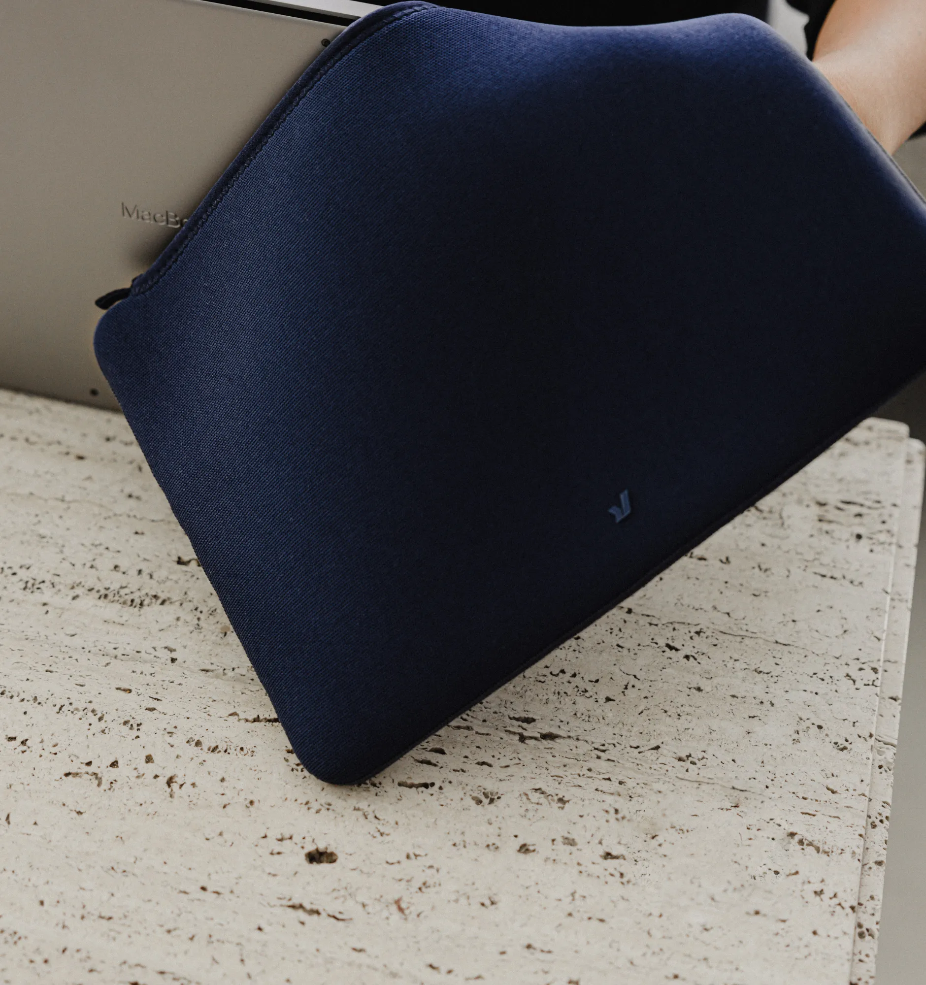 Rushfaster Laptop Sleeve For 16" MacBook Pro 2021