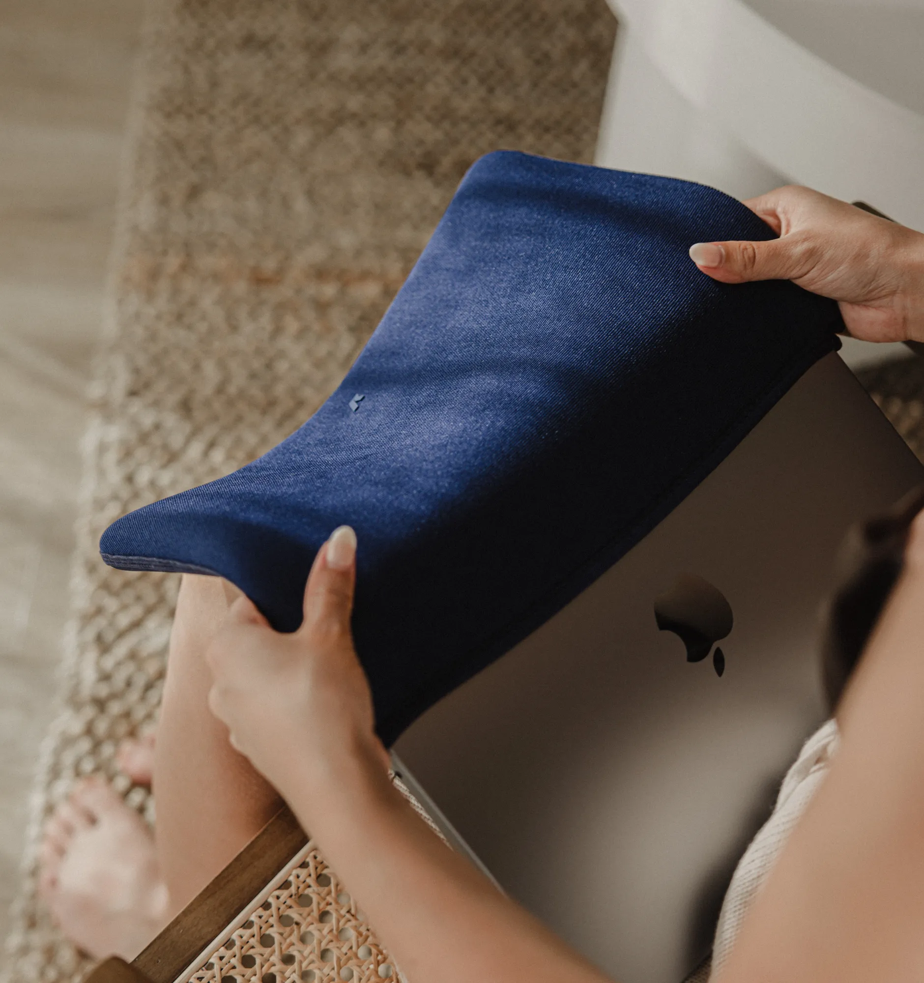 Rushfaster Laptop Sleeve For 16" MacBook Pro 2021