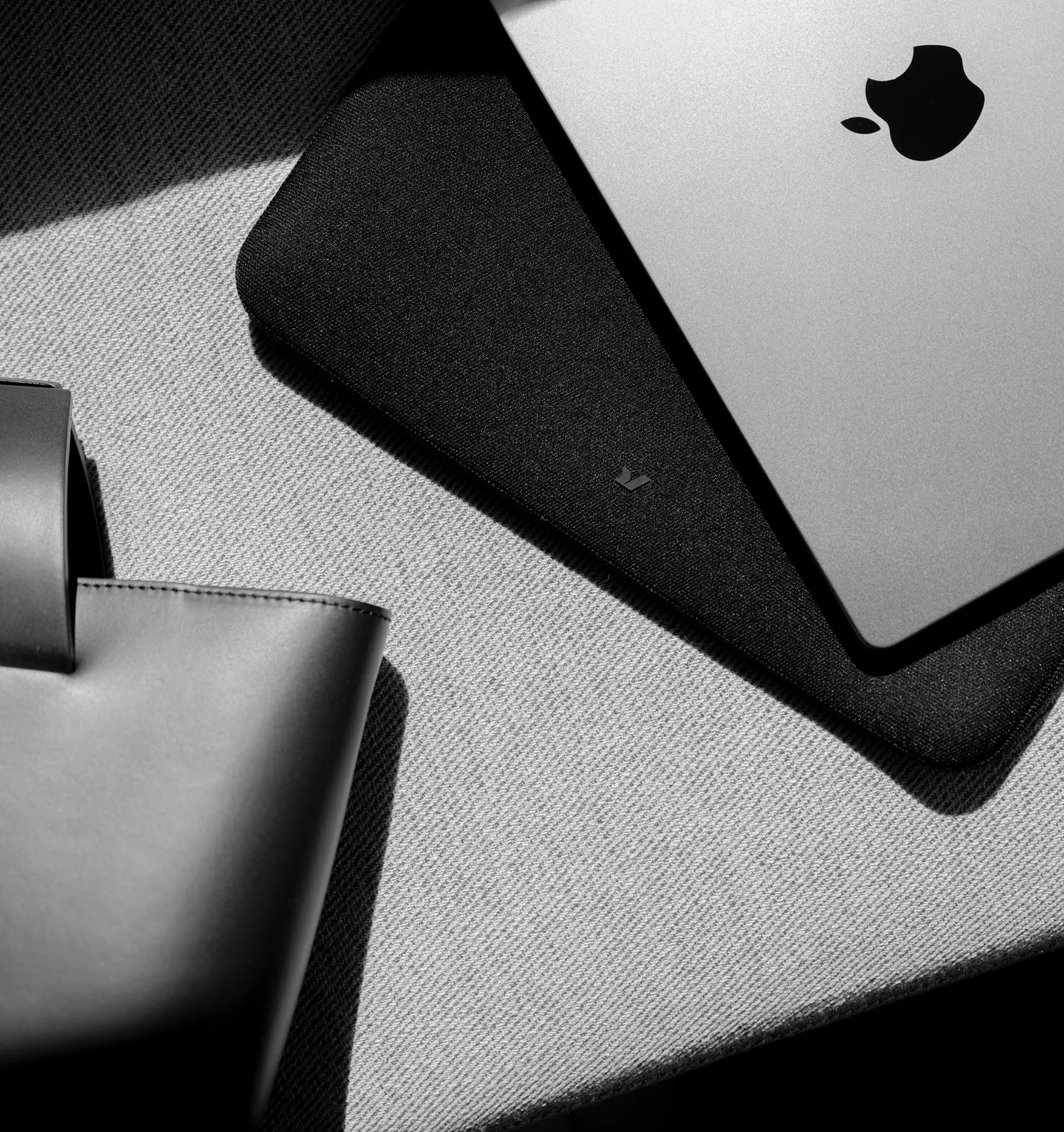 Rushfaster Laptop Sleeve For 16" MacBook Pro 2021