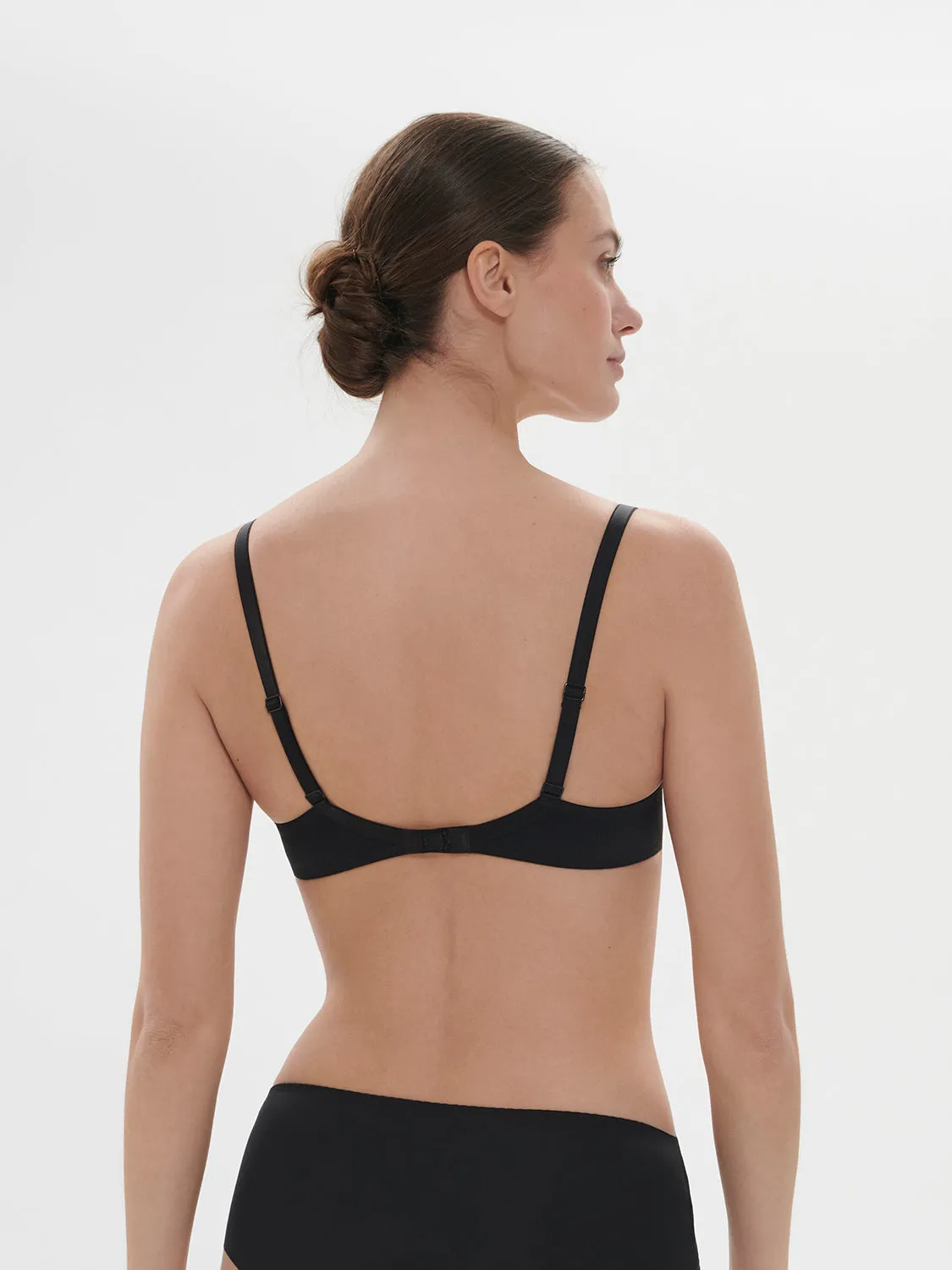 Saga Full Coverage Plunge - Black