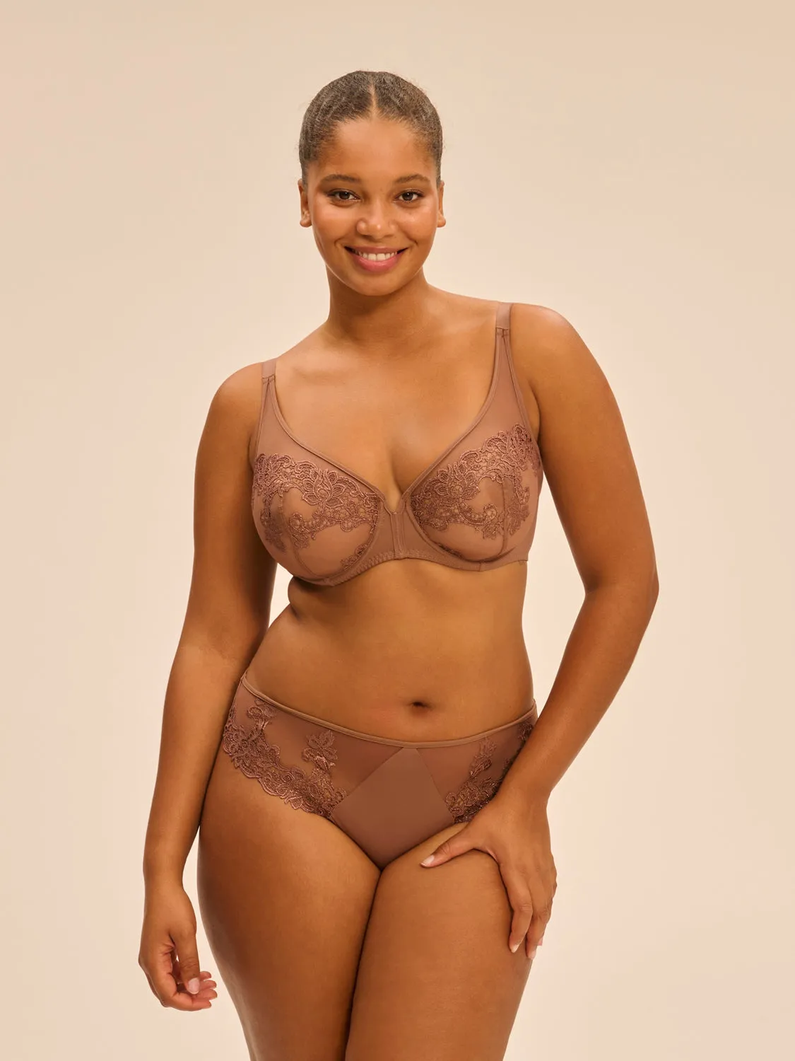 Saga Full Coverage Plunge - Mocha