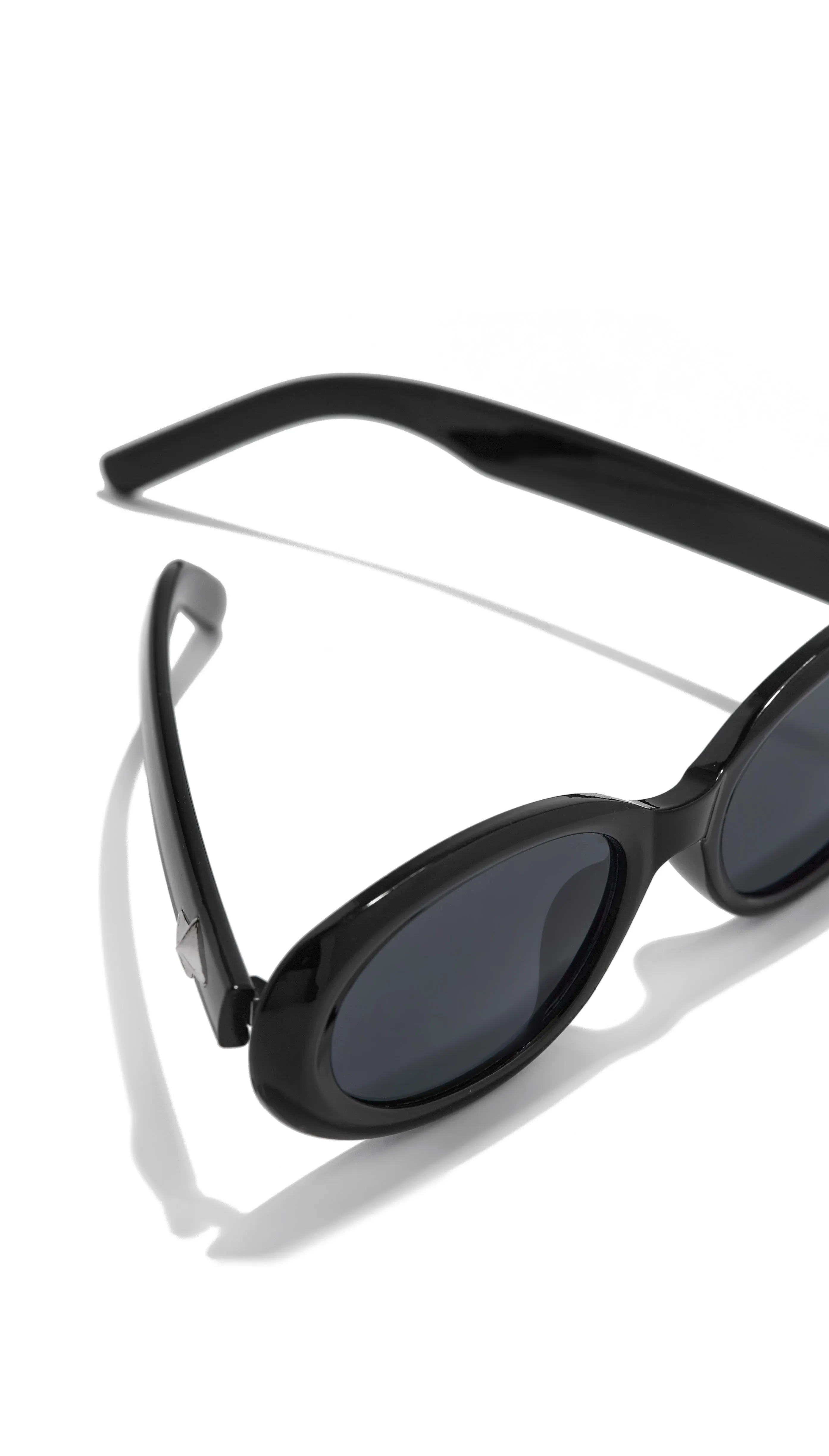 Skyline Views Oval Shaped Sunglasses - Black